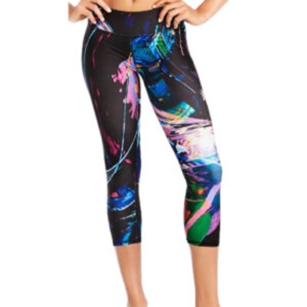 Fabletics Multicolor Abstract Capri Leggings NWT - image 1